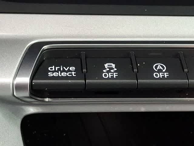 2024 Audi Q3 S line Premium