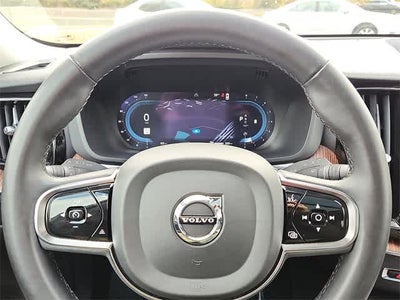 2024 Volvo XC60 Plus Dark Theme