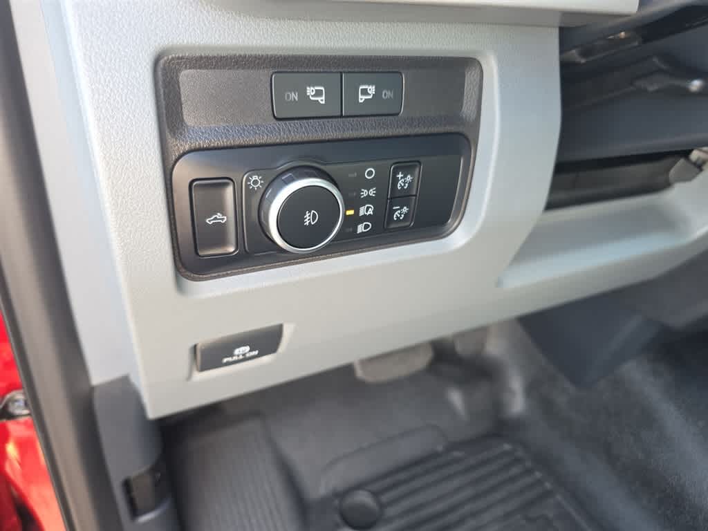 2024 Ford Super Duty F-350 SRW Pickup XLT