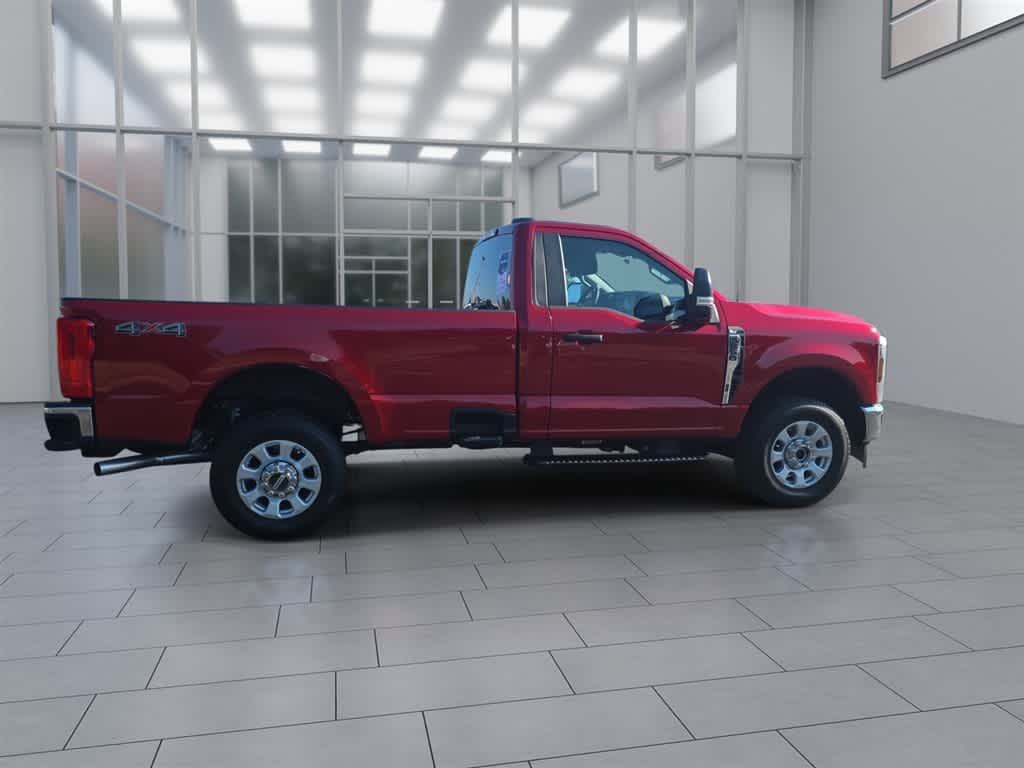 2024 Ford Super Duty F-350 SRW Pickup XLT