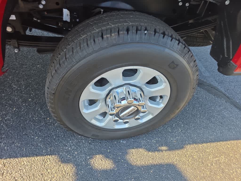 2024 Ford Super Duty F-350 SRW Pickup XLT
