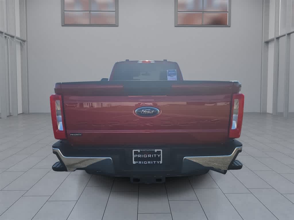 2024 Ford Super Duty F-350 SRW Pickup XLT