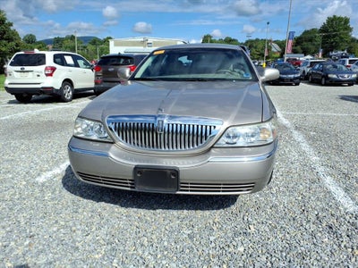 2003 Lincoln Town Car Executive