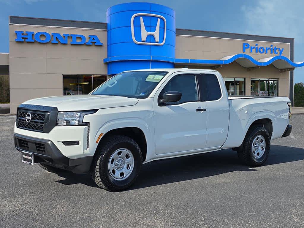 2022 Nissan Frontier S