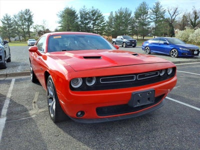 2016 Dodge Challenger SXT Plus