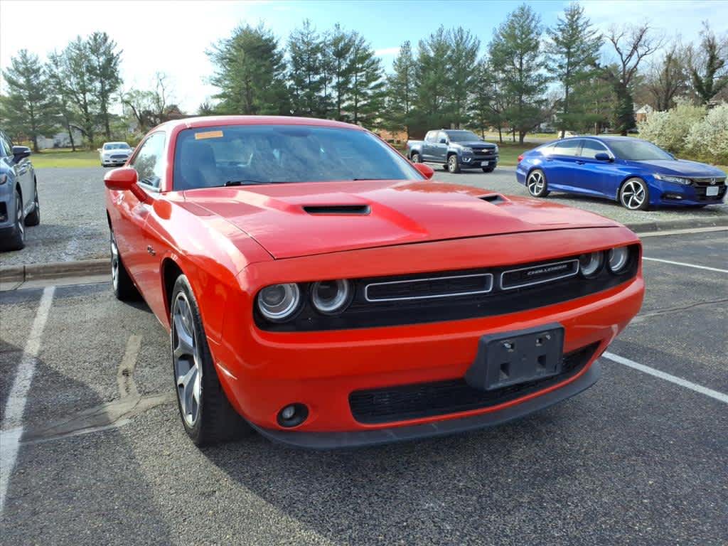 2016 Dodge Challenger SXT Plus