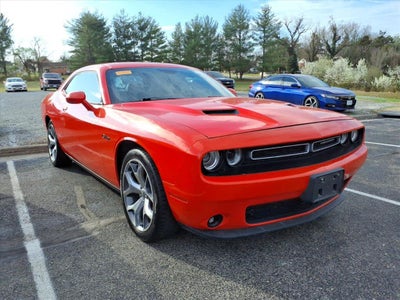 2016 Dodge Challenger SXT Plus