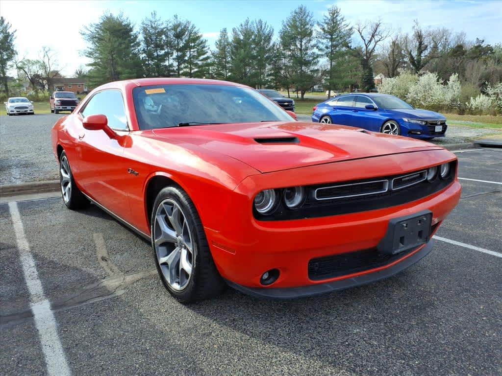 2016 Dodge Challenger SXT Plus