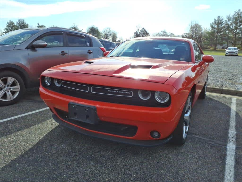 2016 Dodge Challenger SXT Plus