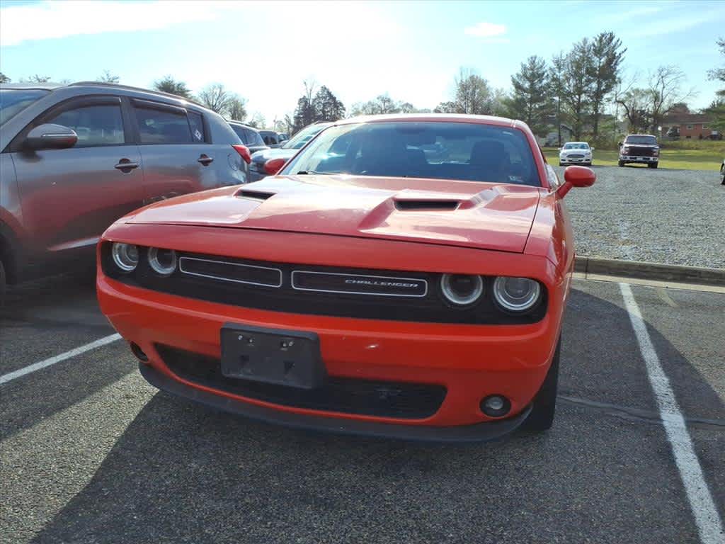2016 Dodge Challenger SXT Plus