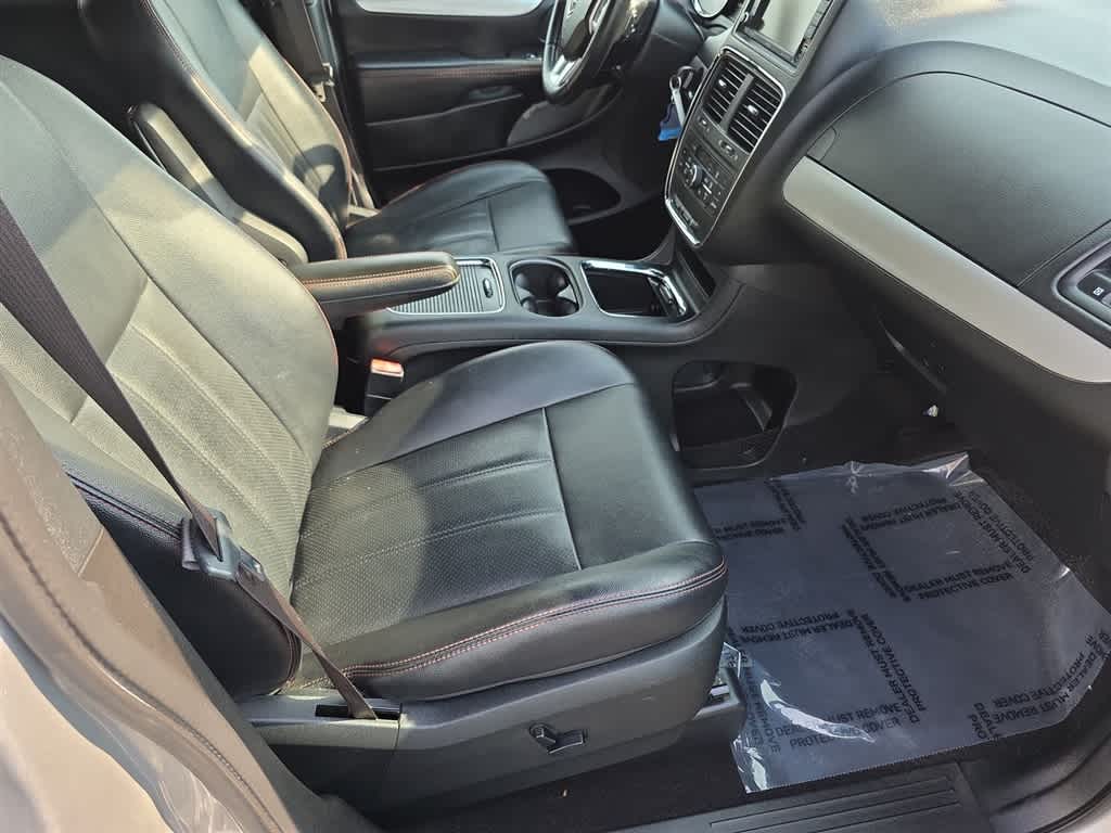 2017 Dodge Grand Caravan Base