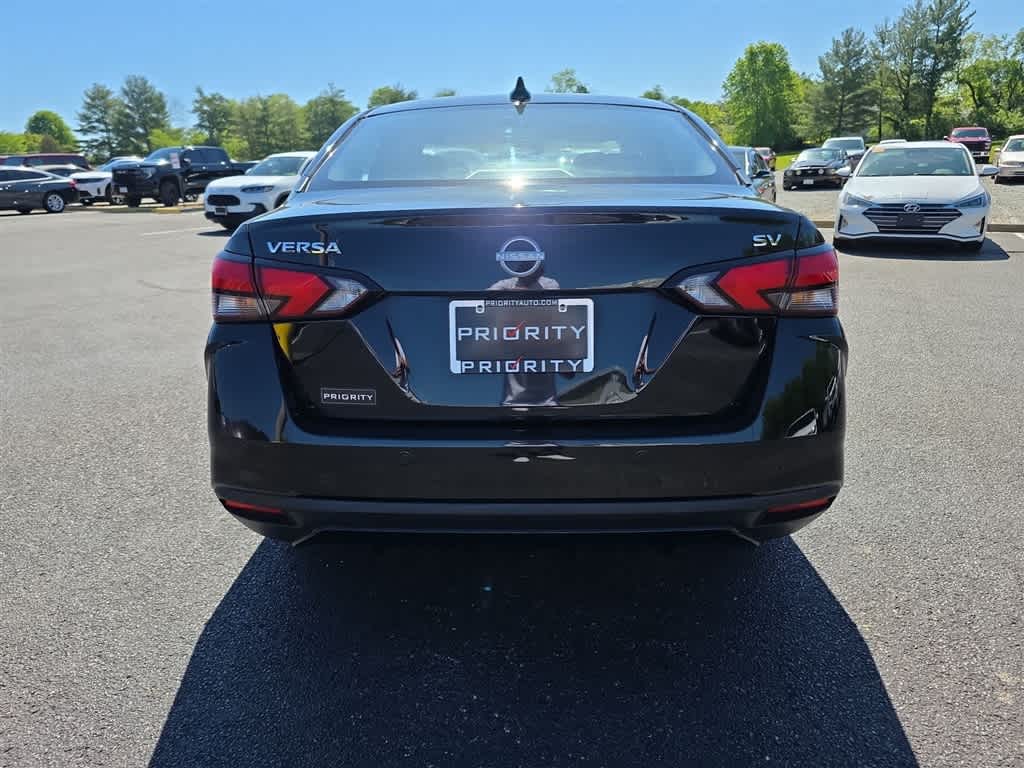 2023 Nissan Versa SV