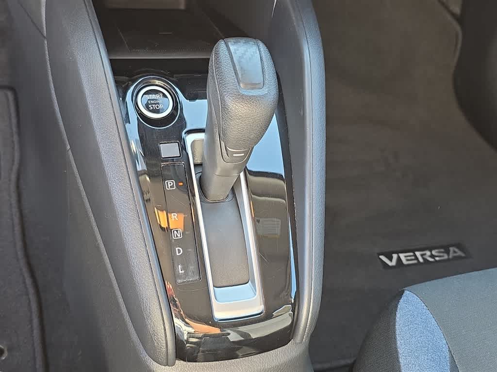 2025 Nissan Versa SV
