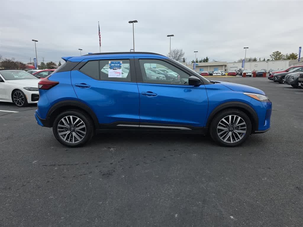 2024 Nissan Kicks SR