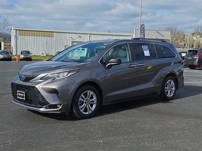 2022 Toyota Sienna XSE