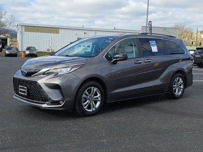 2022 Toyota Sienna XSE