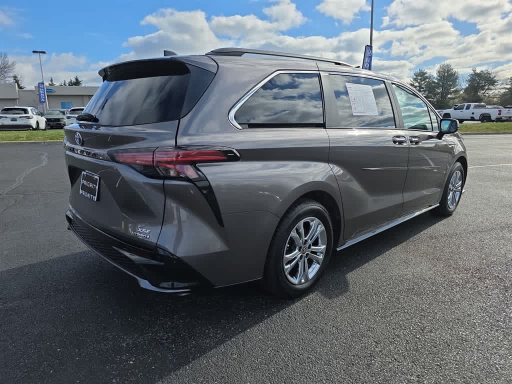 2022 Toyota Sienna XSE