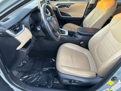 2019 Toyota RAV4 XLE Premium