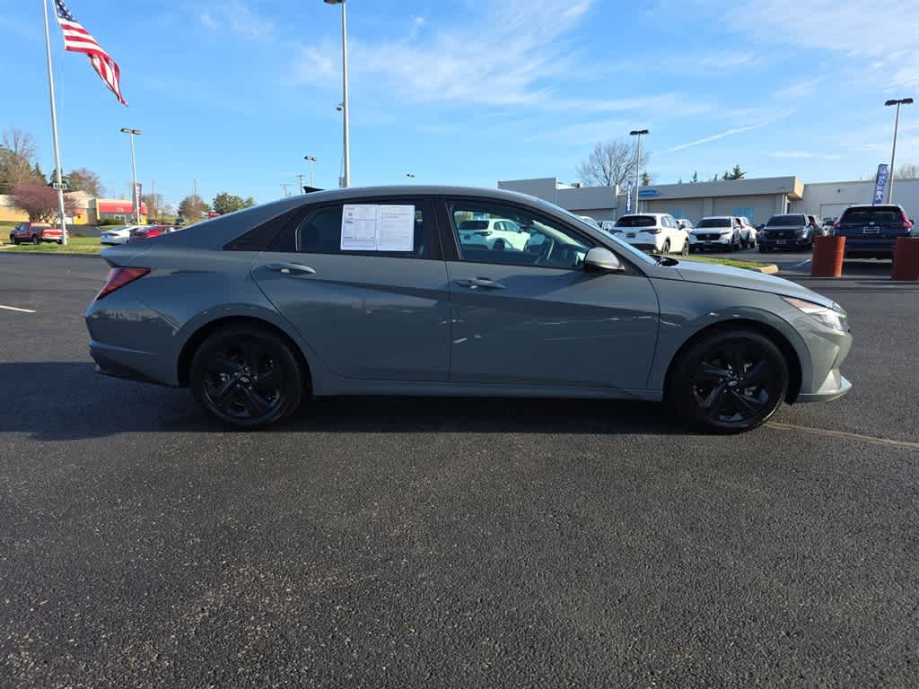 2022 Hyundai Elantra SEL