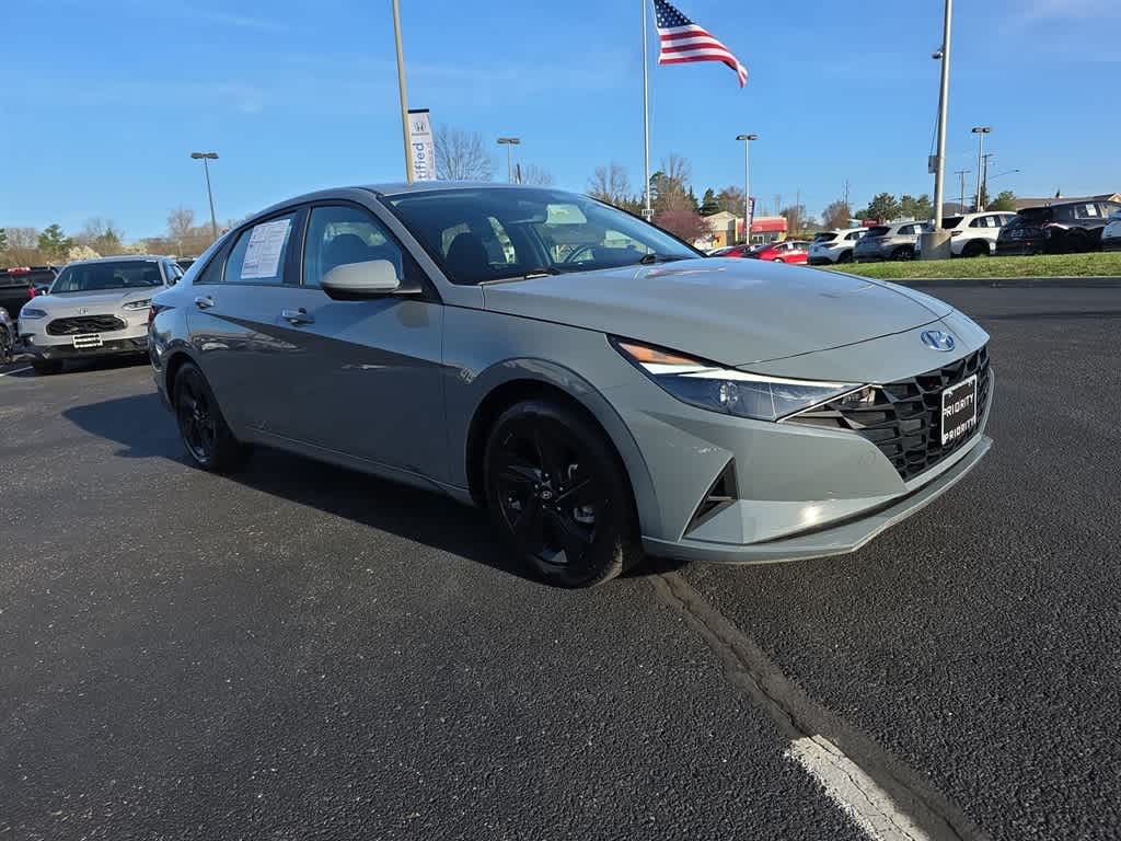 2022 Hyundai Elantra SEL