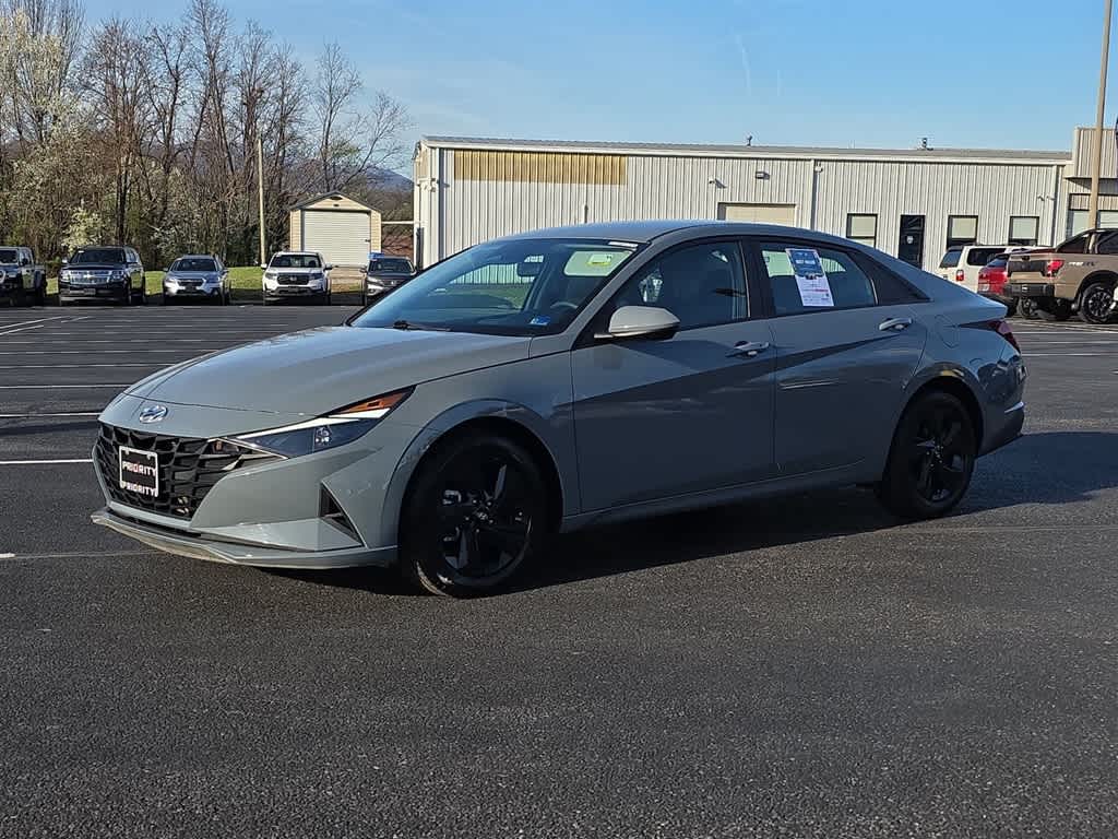 2022 Hyundai Elantra SEL