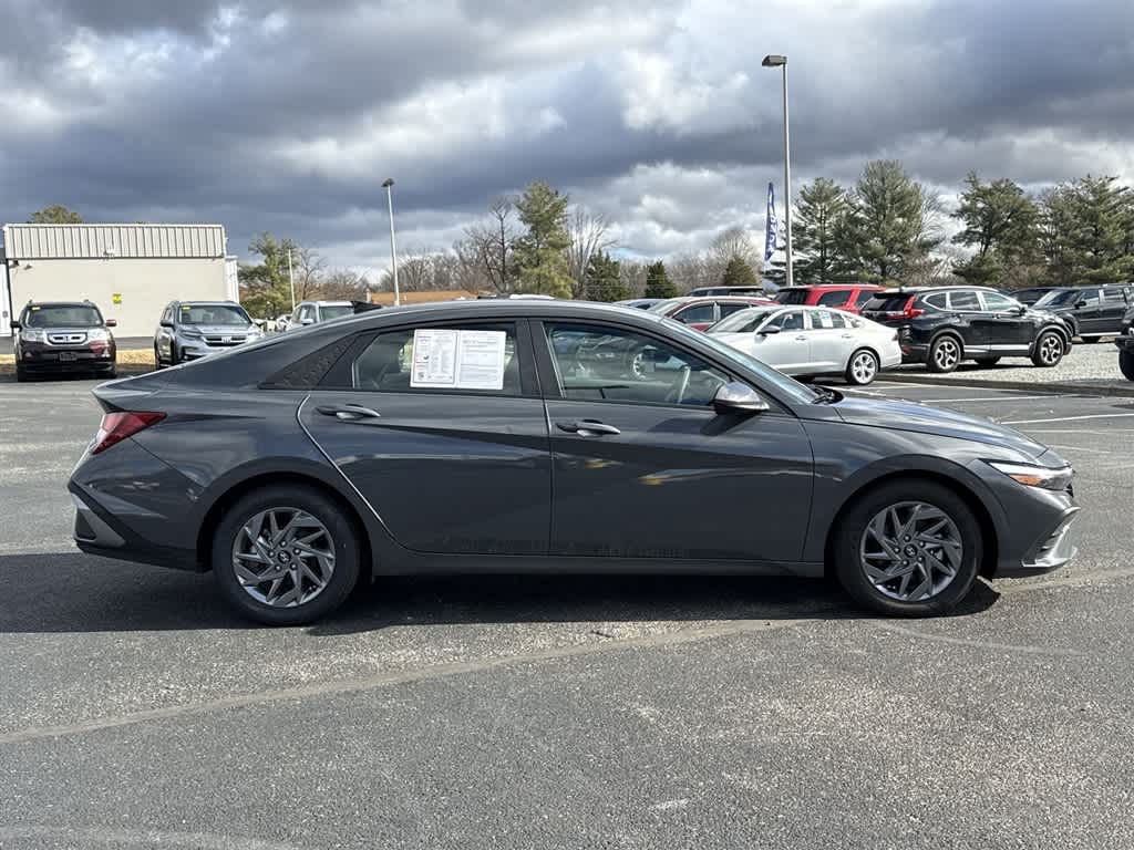 2024 Hyundai Elantra SEL