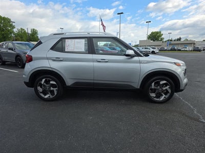 2022 Hyundai Venue SEL