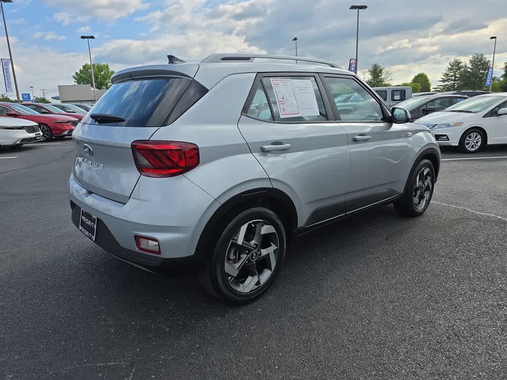 2022 Hyundai Venue SEL