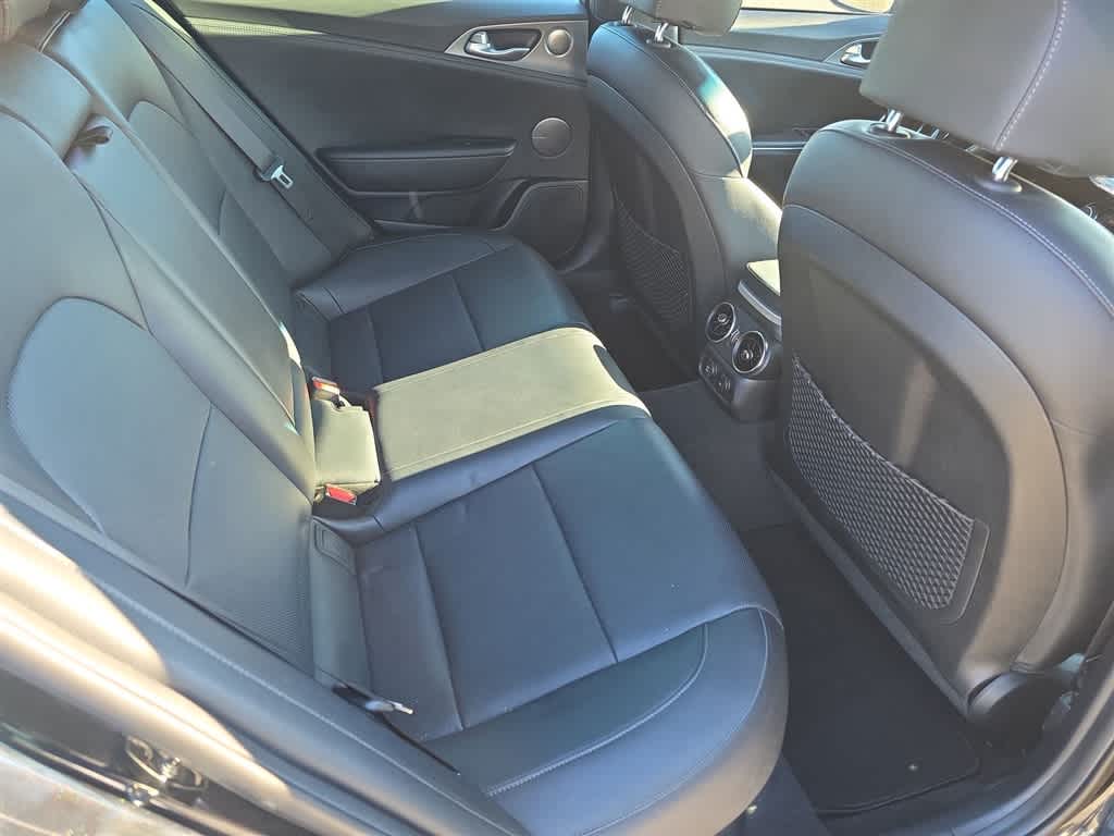 2021 Kia Stinger GT1