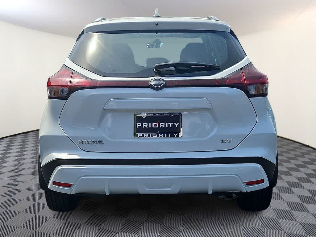 2023 Nissan Kicks SV