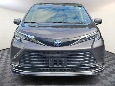 2021 Toyota Sienna XLE