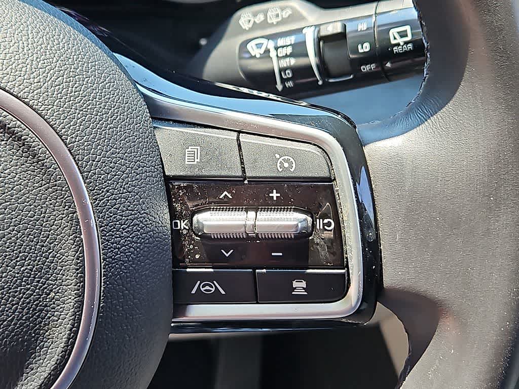 2024 Kia Carnival EX