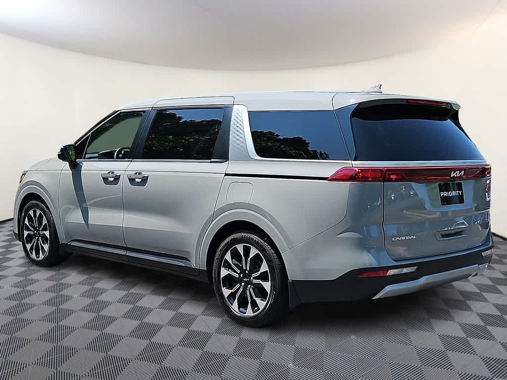 2024 Kia Carnival EX