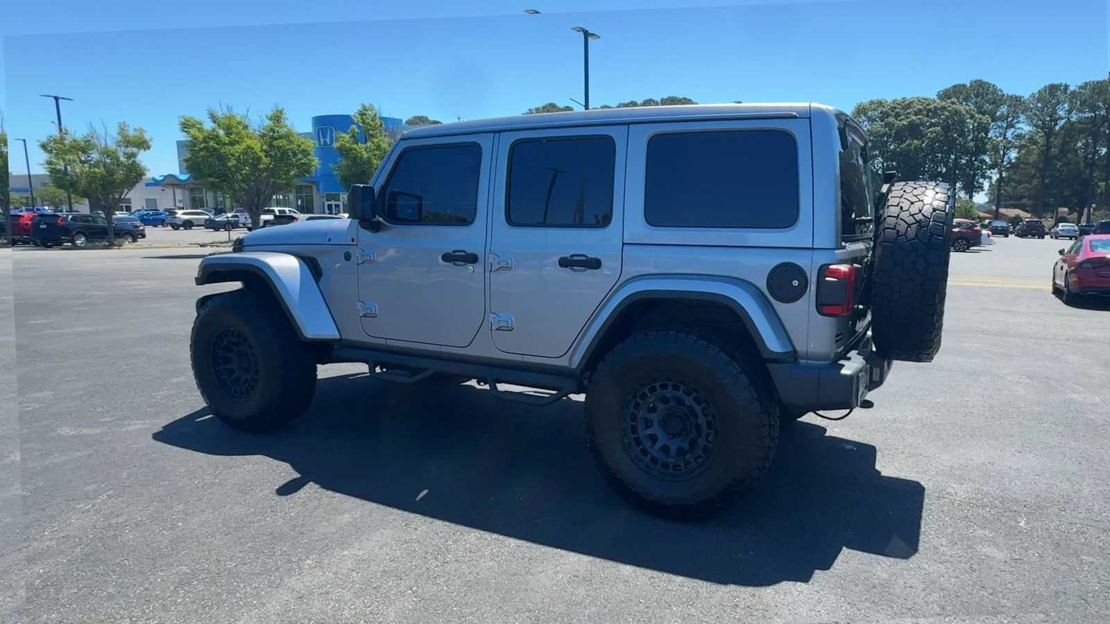 2020 Jeep Wrangler Unlimited Sahara
