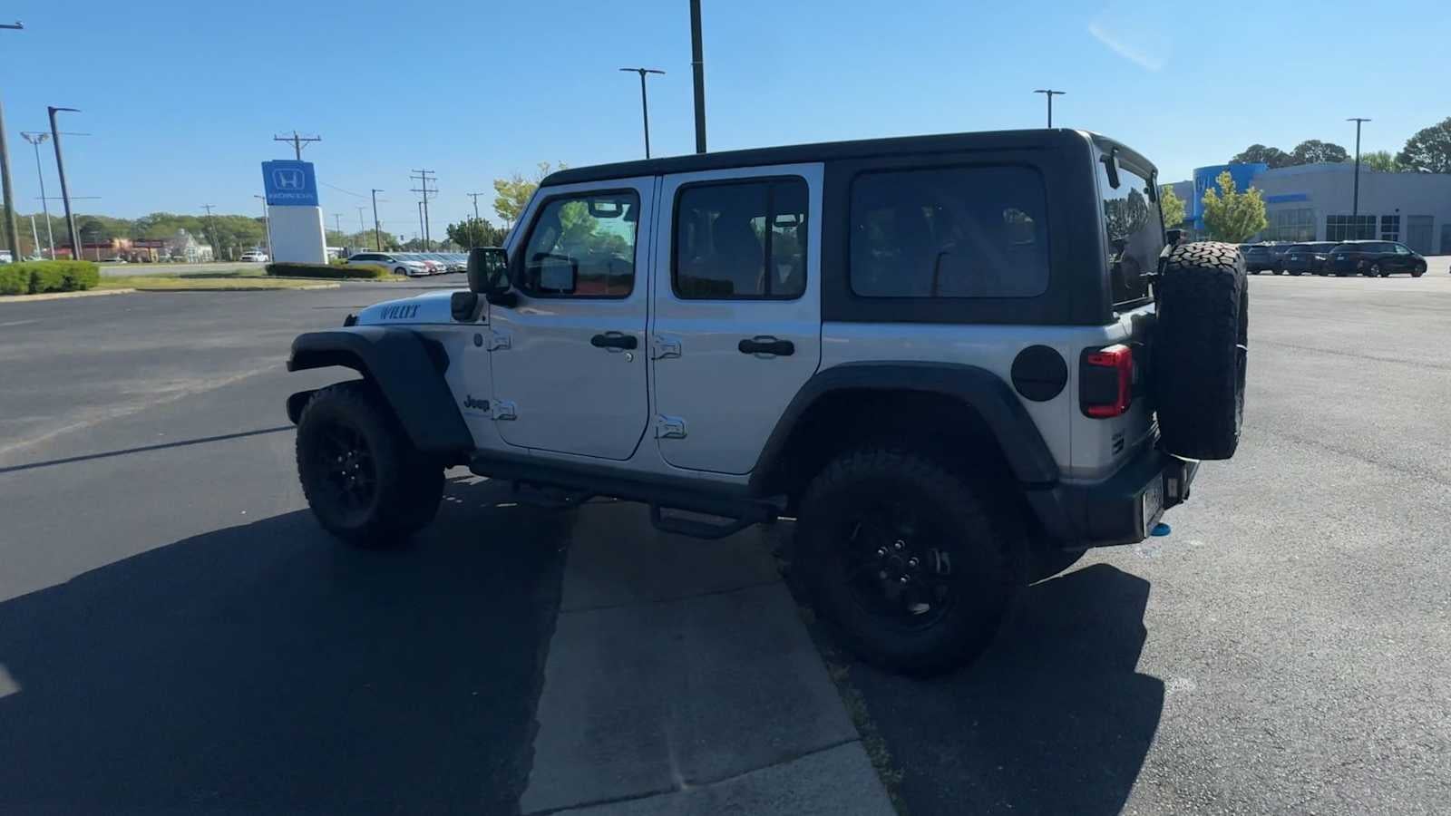2024 Jeep Wrangler 4xe Willys