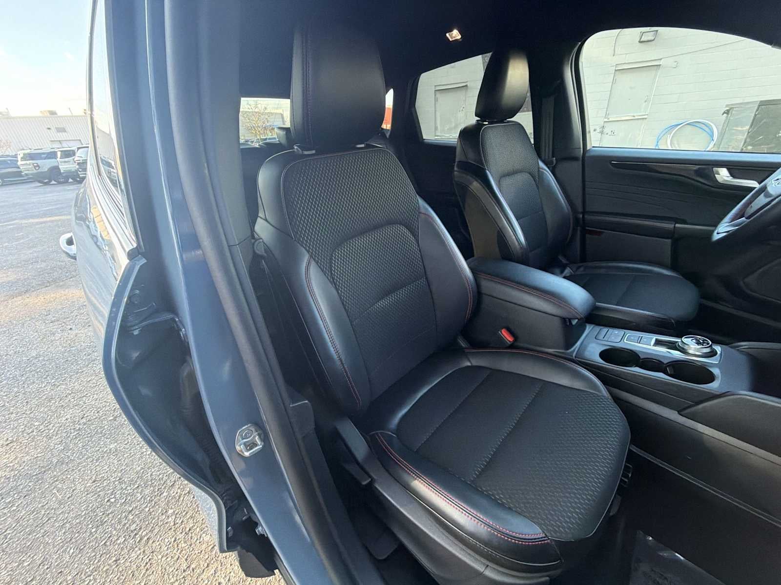 2025 Ford Escape ST-Line Select