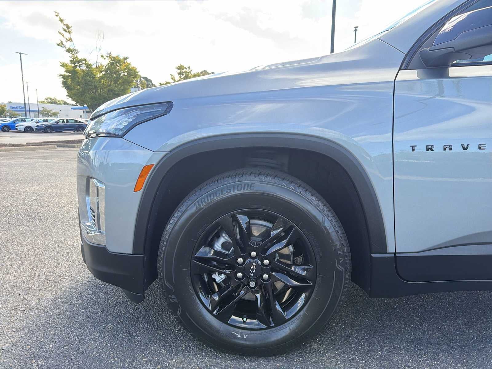 2023 Chevrolet Traverse LS