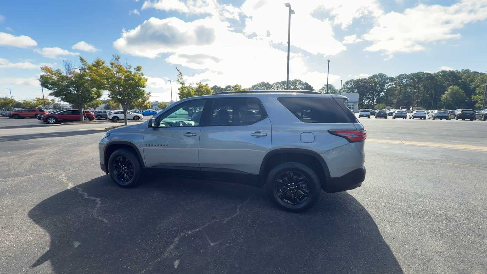 2023 Chevrolet Traverse LS