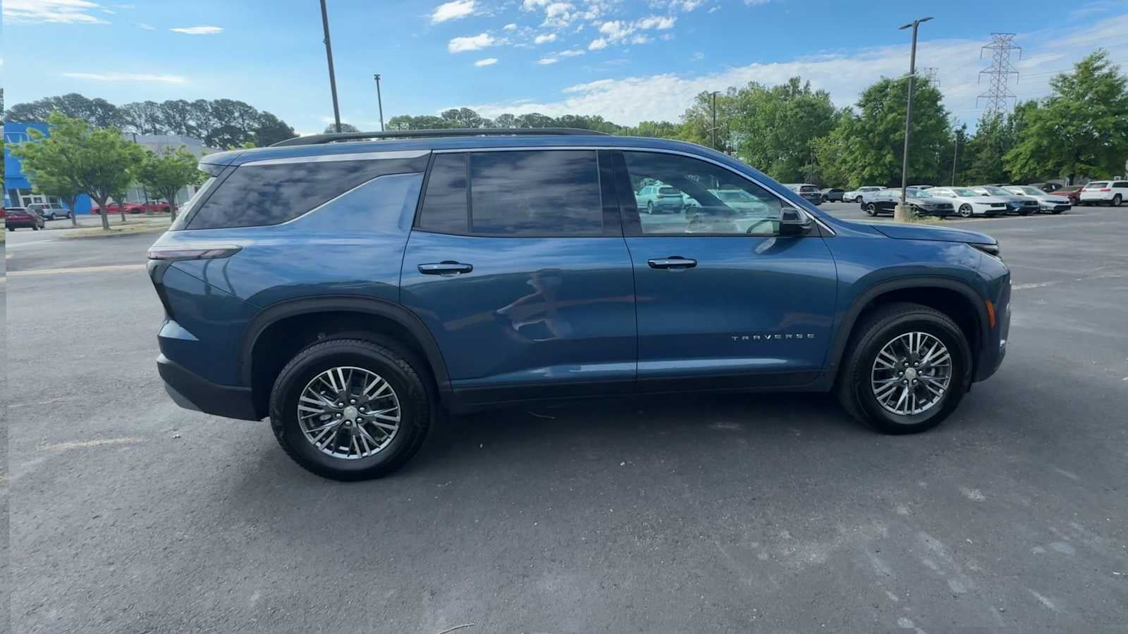 2026 Chevrolet Traverse AWD LT