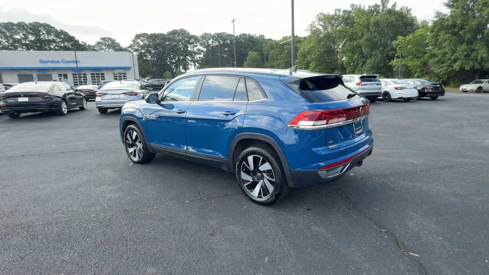 2026 Volkswagen Atlas Cross Sport 2.0T SE w/Technology
