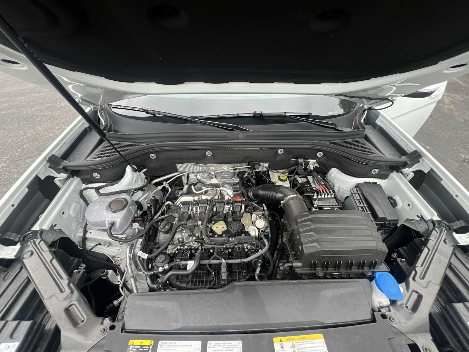 2025 Volkswagen Atlas 2.0T SE w/Technology