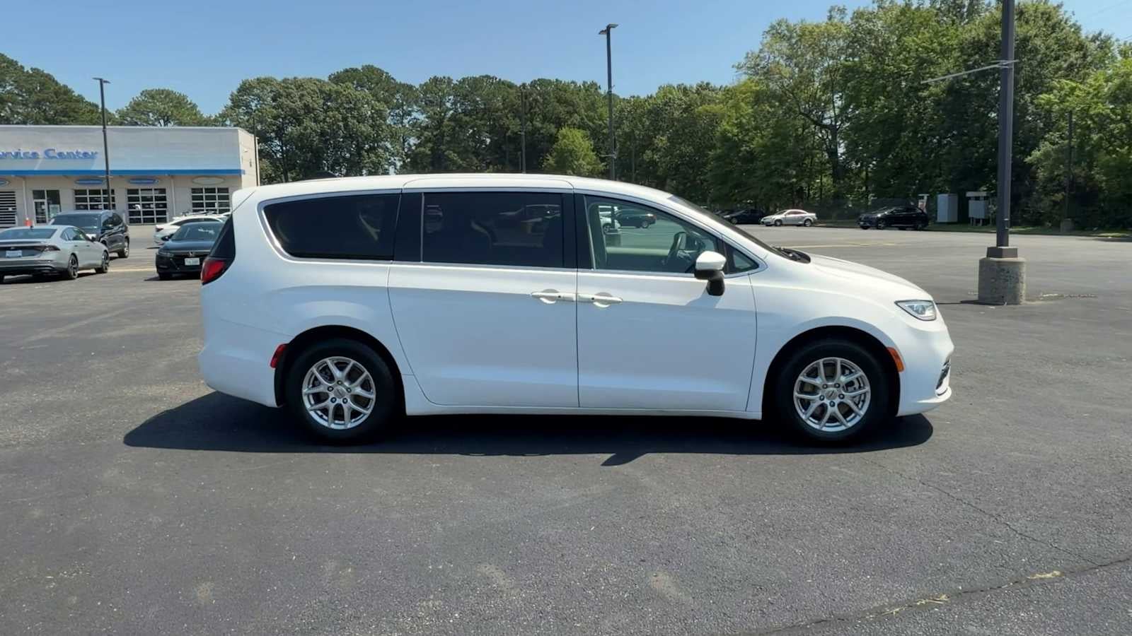 2023 Chrysler Pacifica Touring L