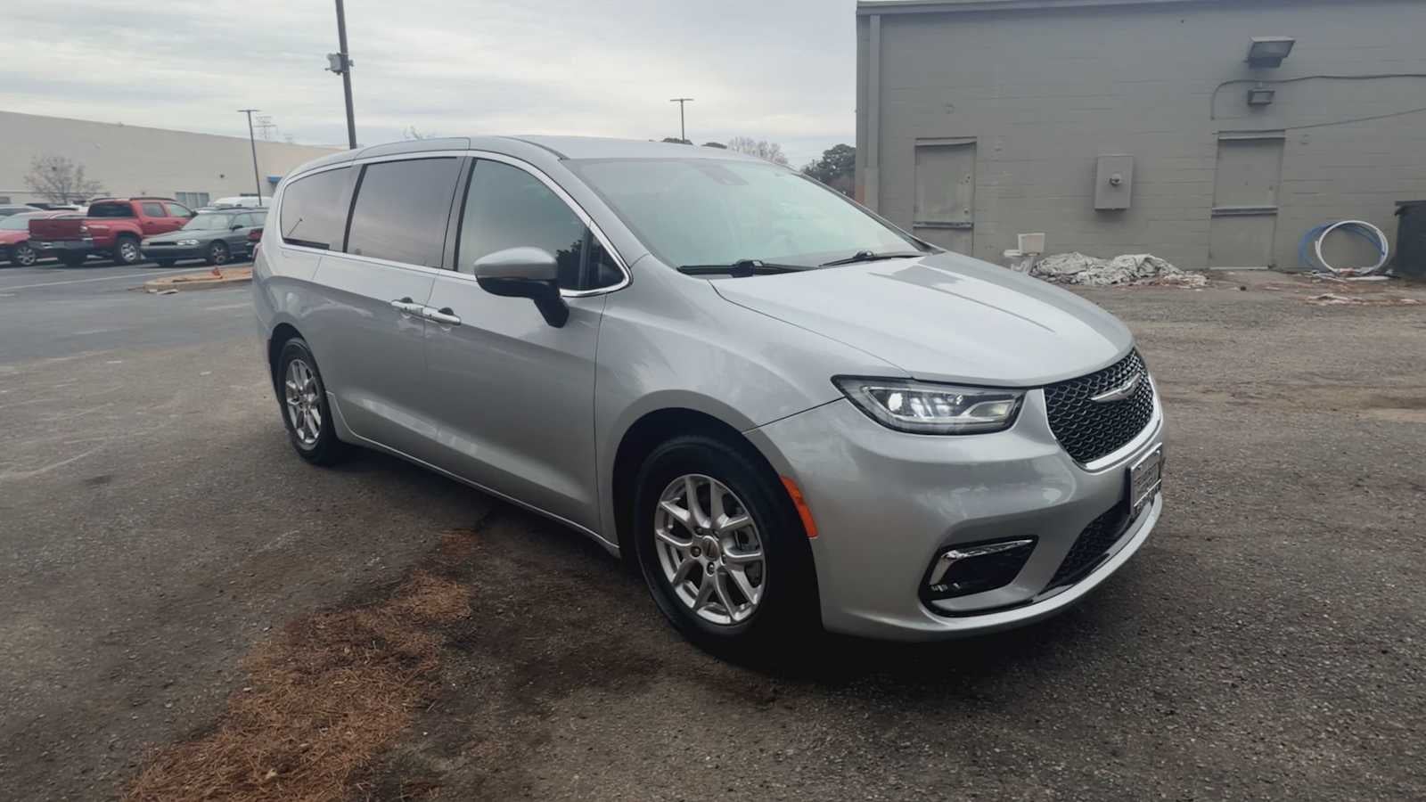 2023 Chrysler Pacifica Touring L
