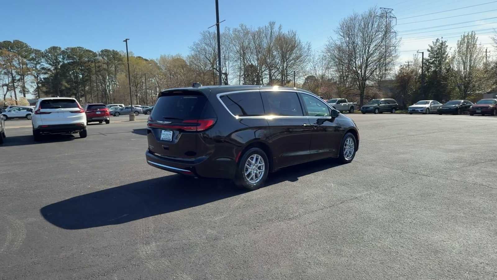 2025 Chrysler Pacifica Select