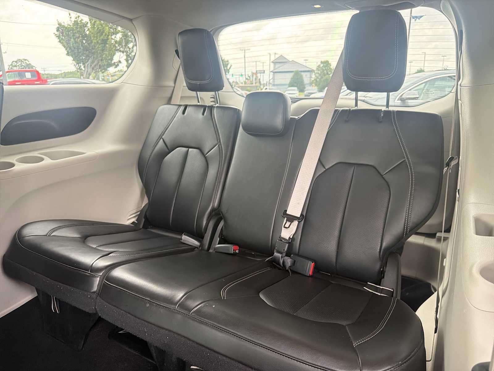 2023 Chrysler Pacifica Hybrid Touring L