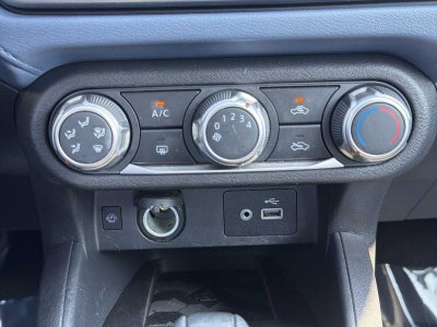 2023 Nissan Versa SV