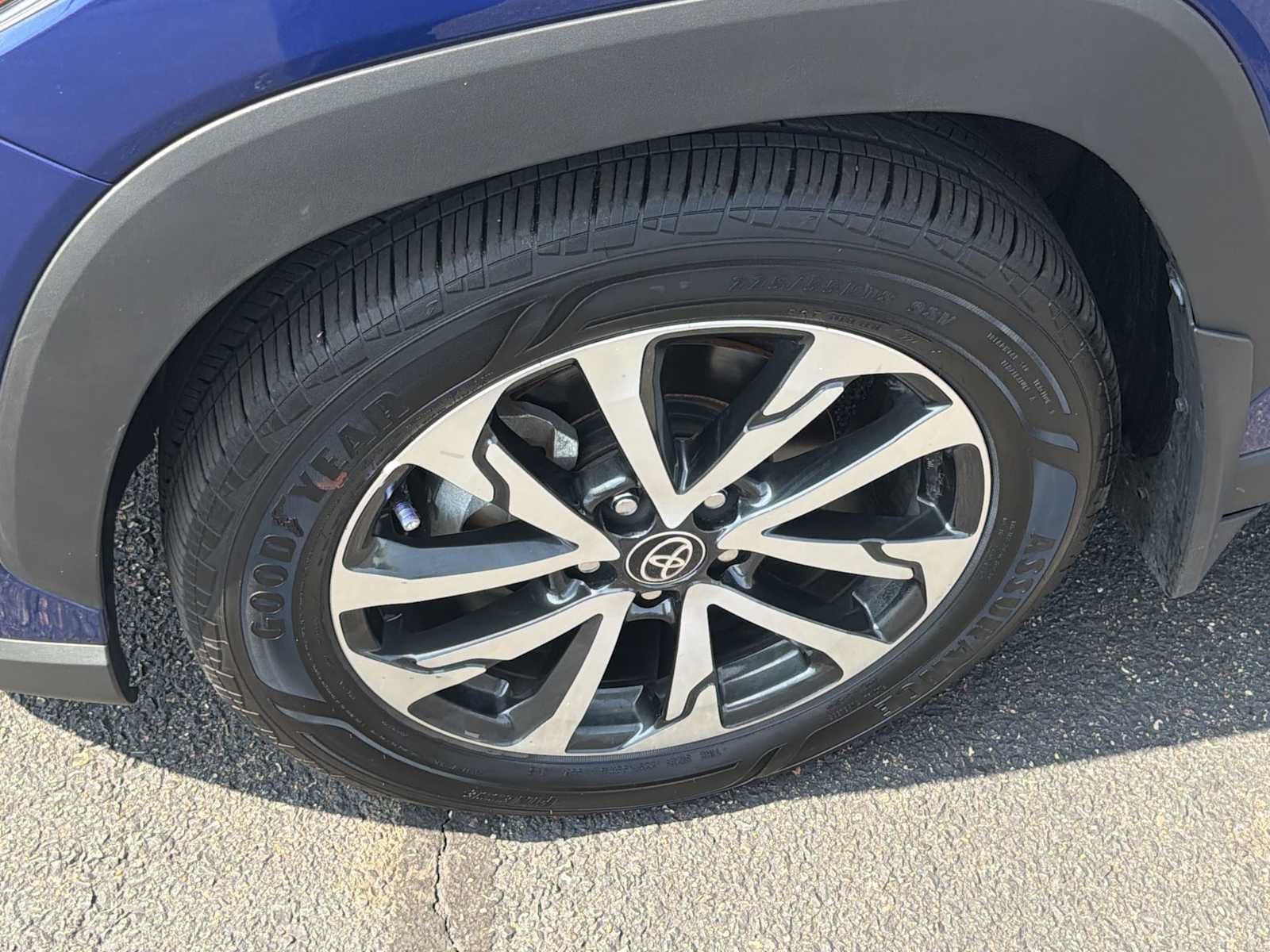 2024 Toyota Corolla Cross XLE