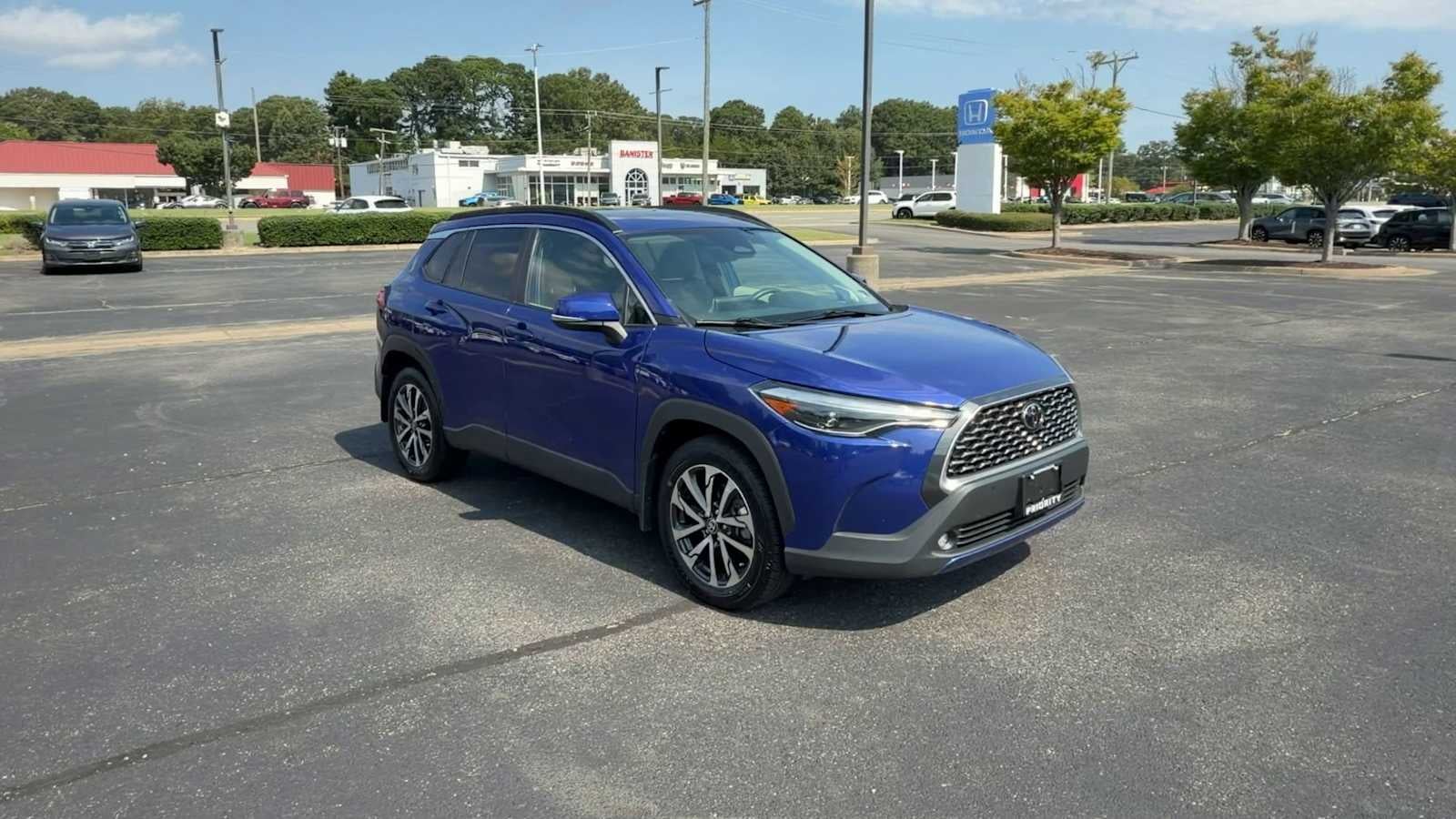 2024 Toyota Corolla Cross XLE