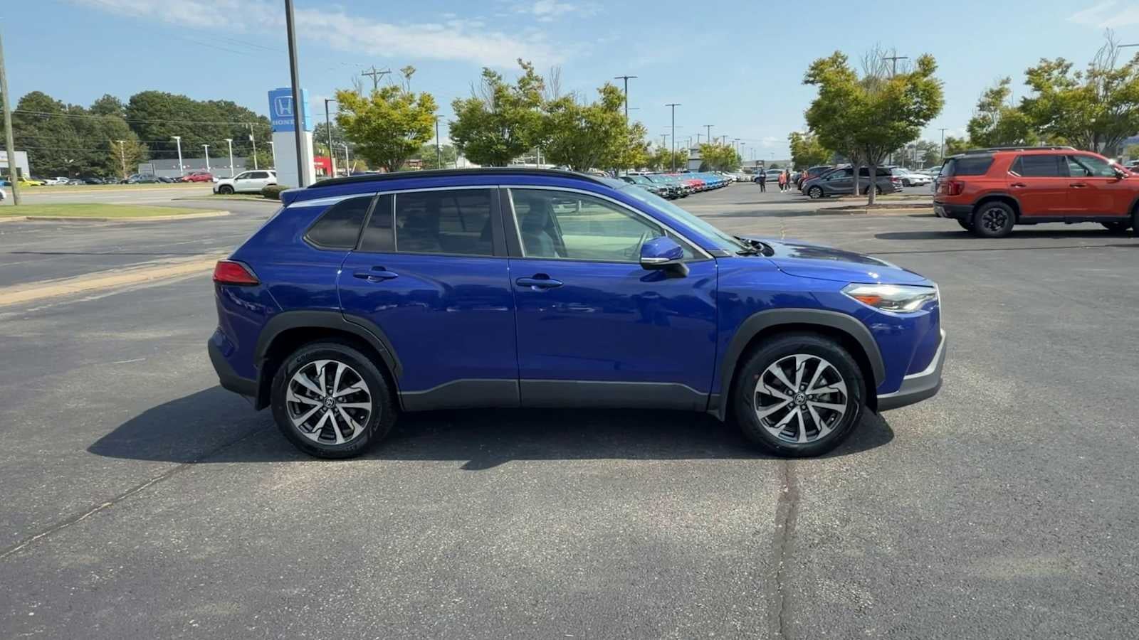2024 Toyota Corolla Cross XLE