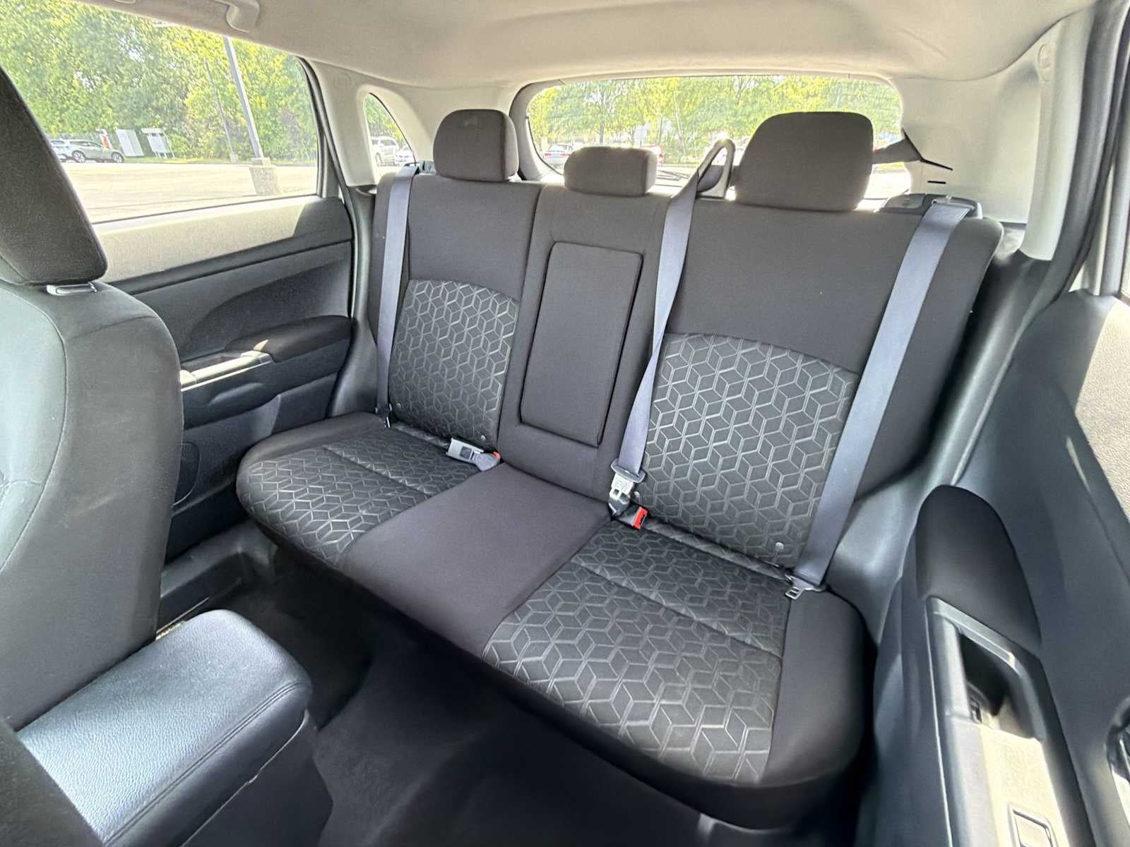 2024 Mitsubishi Outlander Sport ES